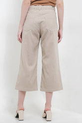 CDL Celana Pendek Slim Fit Wanita P0001F05A